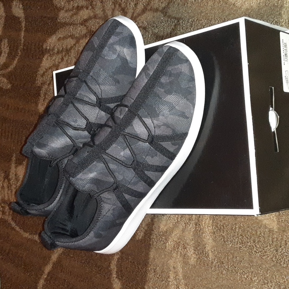 Men's new Guess Comfortable Cloud Shoes